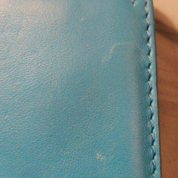 Valentino Rock Stud Aqua Leather Shoulder Bag ✨️host pick✨️ Size M - Picture 6 of 11